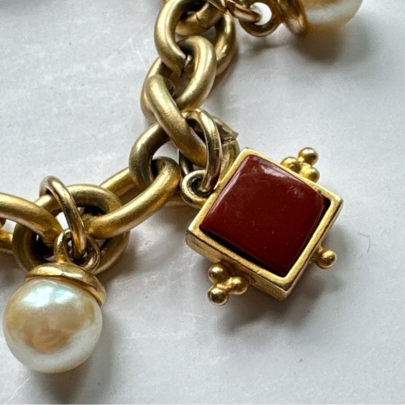 Vintage Brushed Gold faux gemstone charm bracelet 7” - Picture 3 of 3